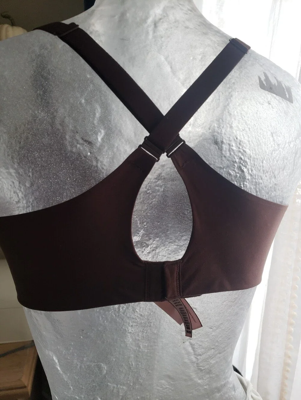 Victoria's Secret Smooth Plunge Bra - Chocolate Brown - Picture 3 of 8